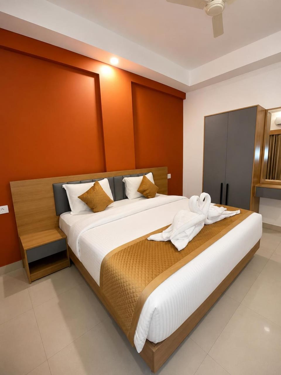 Bed, Photo of the whole room, Bedroom, towels, wardrobe