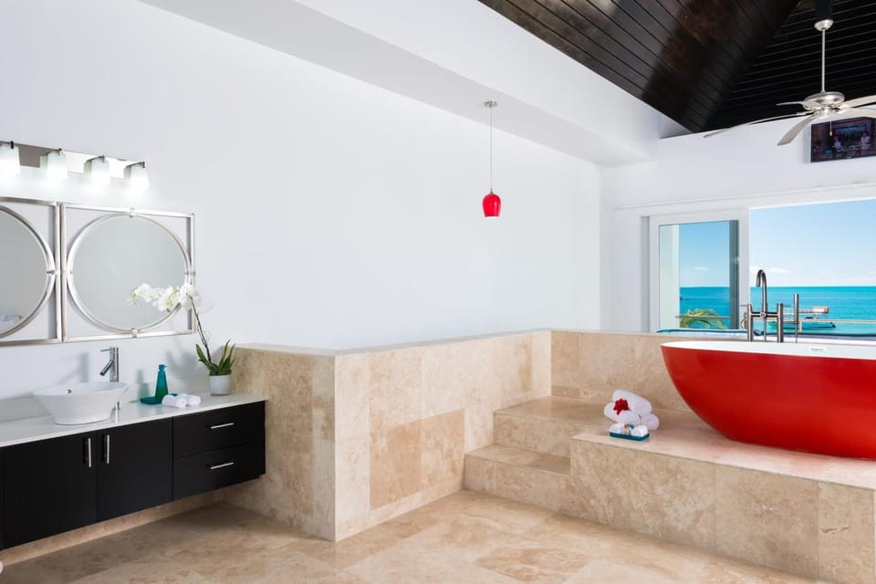 Miami Vice One 1BR Romantic Ocean & Bay Escape Villa in Turks and Caicos Islands