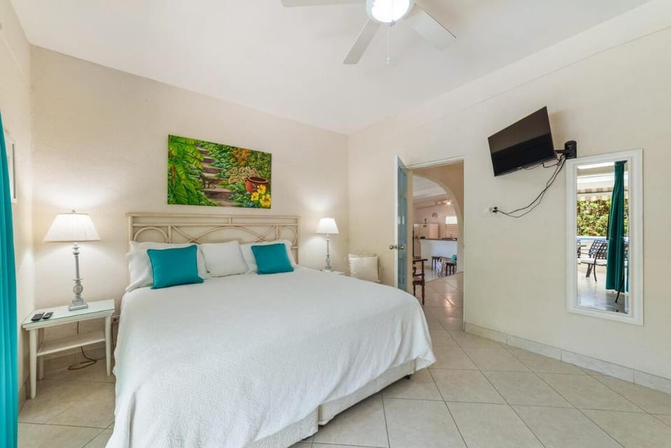 82 Cherry Avenue House in Holetown