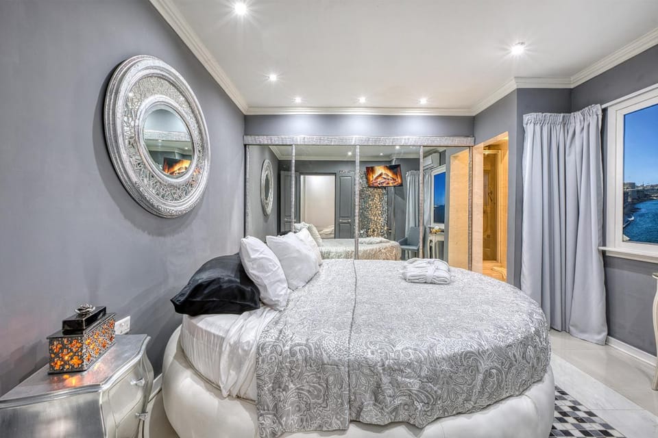 Charming City Stay close to Seafront Apartment in Malta