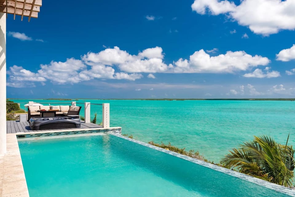 Caicos Cays 4BR Waterfront w Kayaks Infinity Pool Dock & Hot Tub Villa in Turks and Caicos Islands