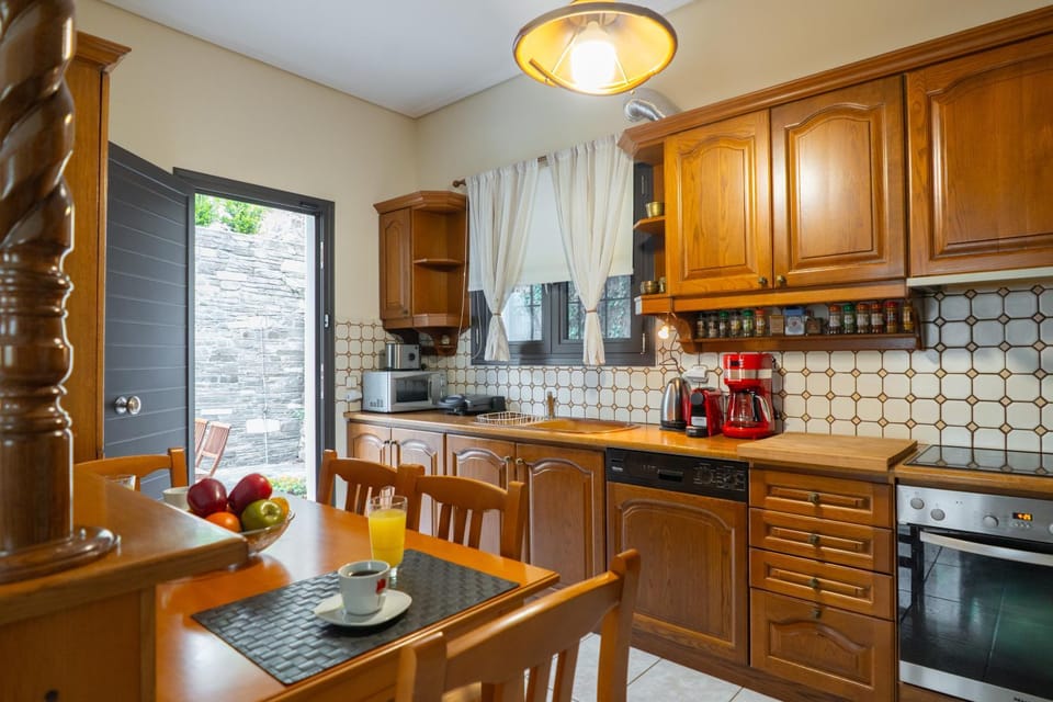Iolkos House Villa in Volos