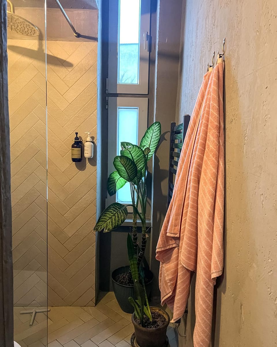 70sqm Creative Design Apartment in Berlin city center - 3 rooms - balcony - walk in shower - design kitchen Apartment in Berlin