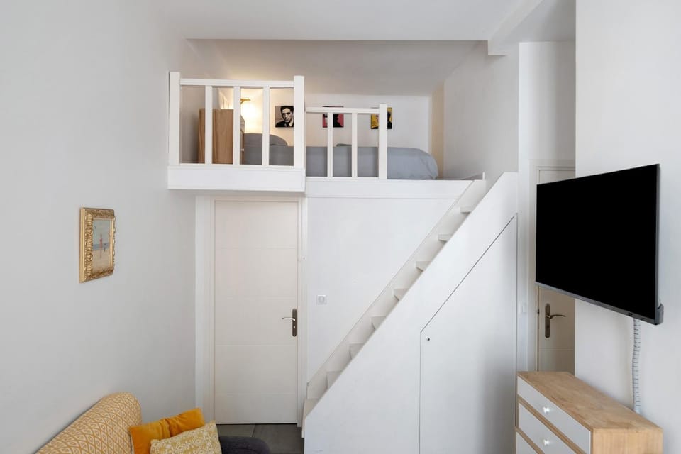 Property building, Living room