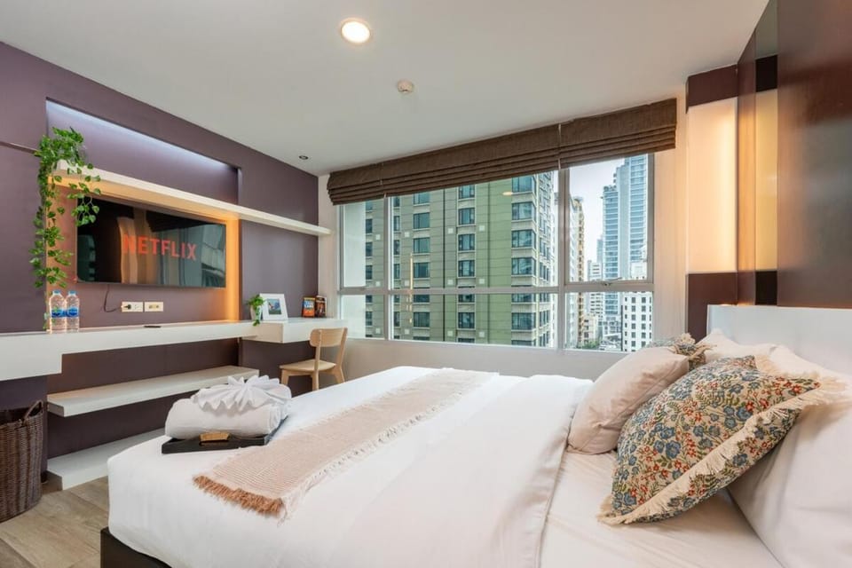 Lucky 808 2BedRoom 100sqm BTS Chidlom Apartment in Bangkok