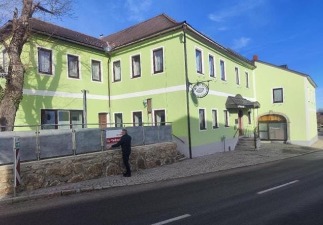 Property building, Day