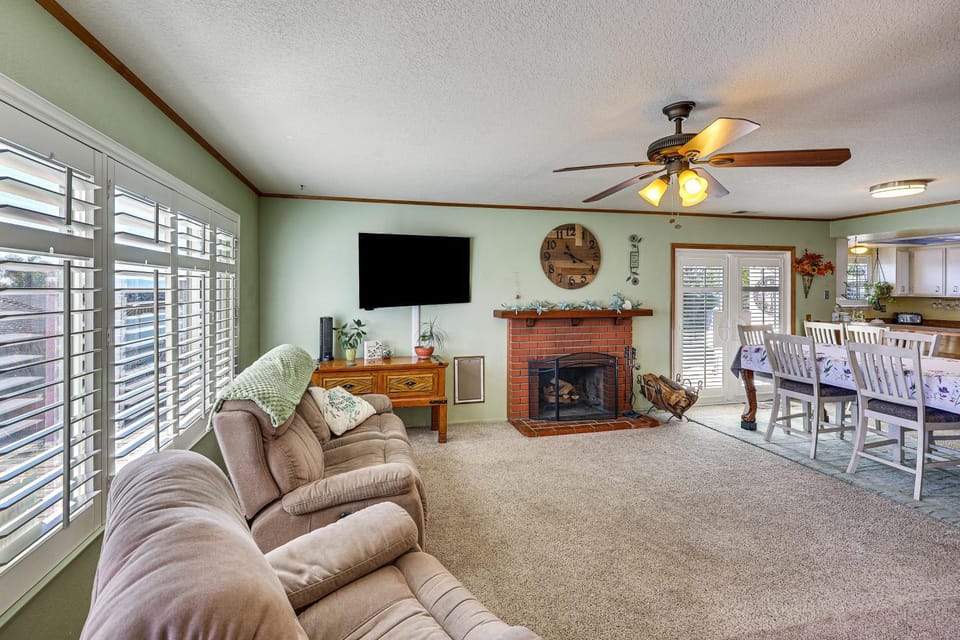 Large Yard & Fire Pit: Peaceful Arroyo Grande Home House in Grover Beach