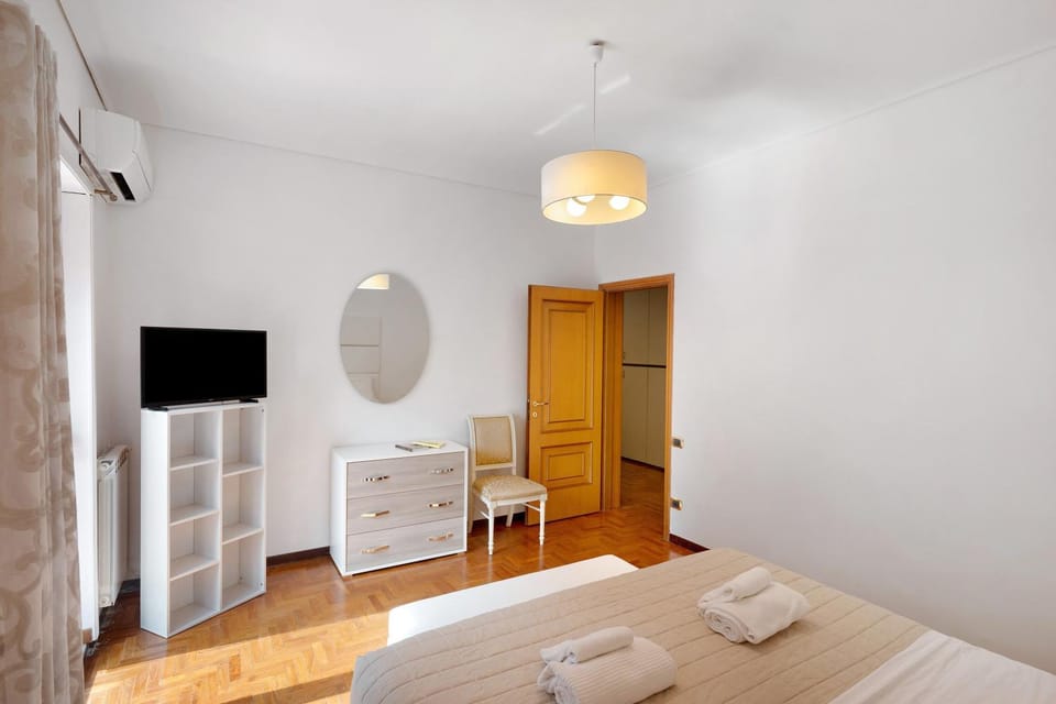 Living room, Bedroom