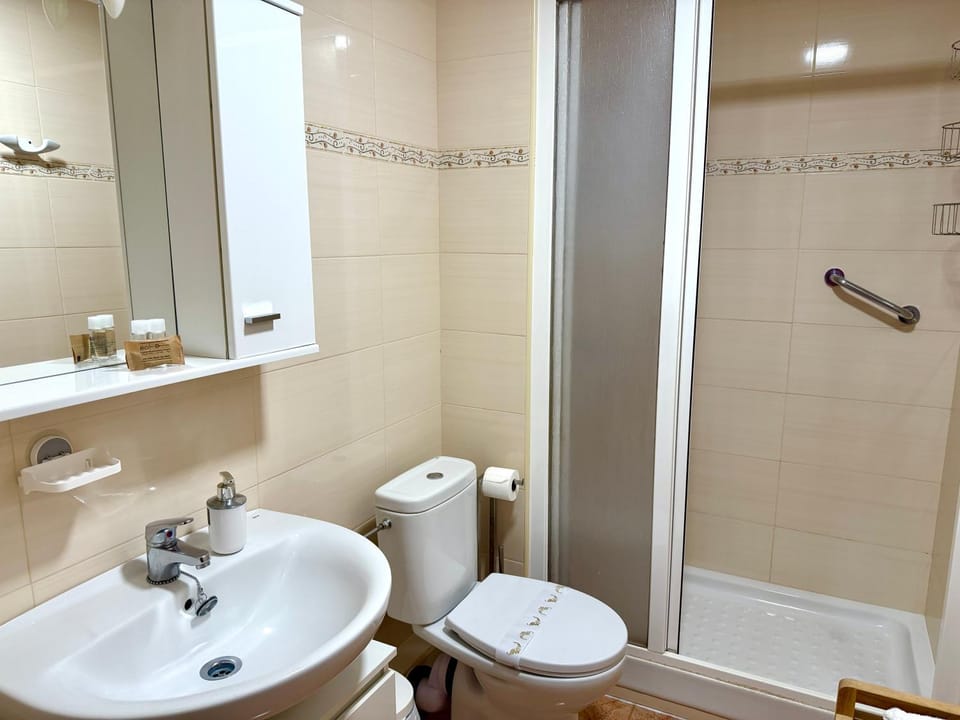 Shower, Toilet, Bathroom