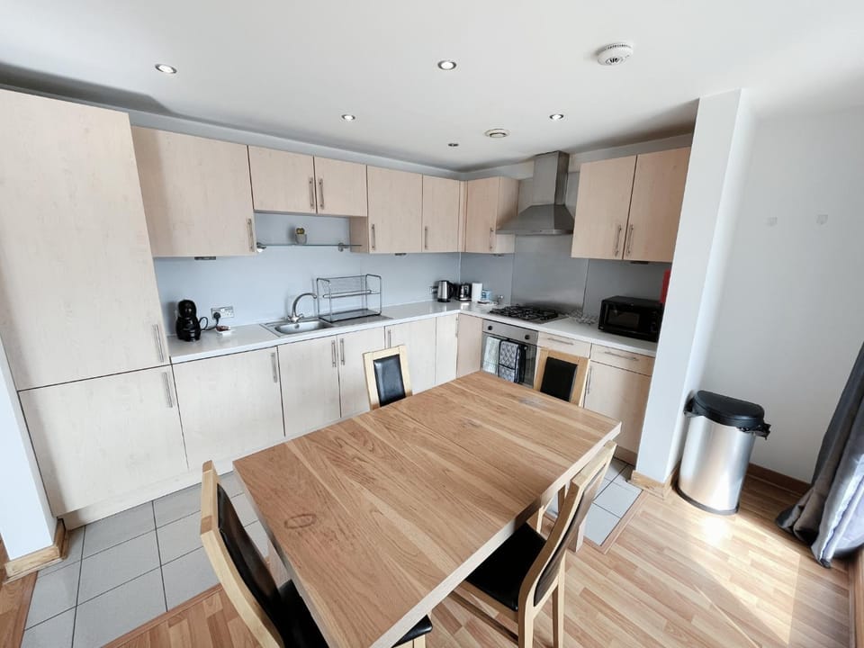 Kitchen or kitchenette, Dining area, microwave, oven, stove