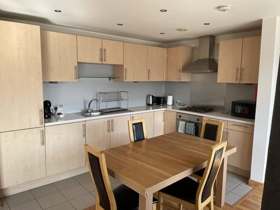 Harbour Front Apartment with free parking Apartment in Edinburgh