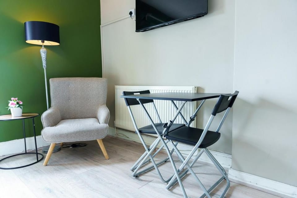 TV and multimedia, Seating area