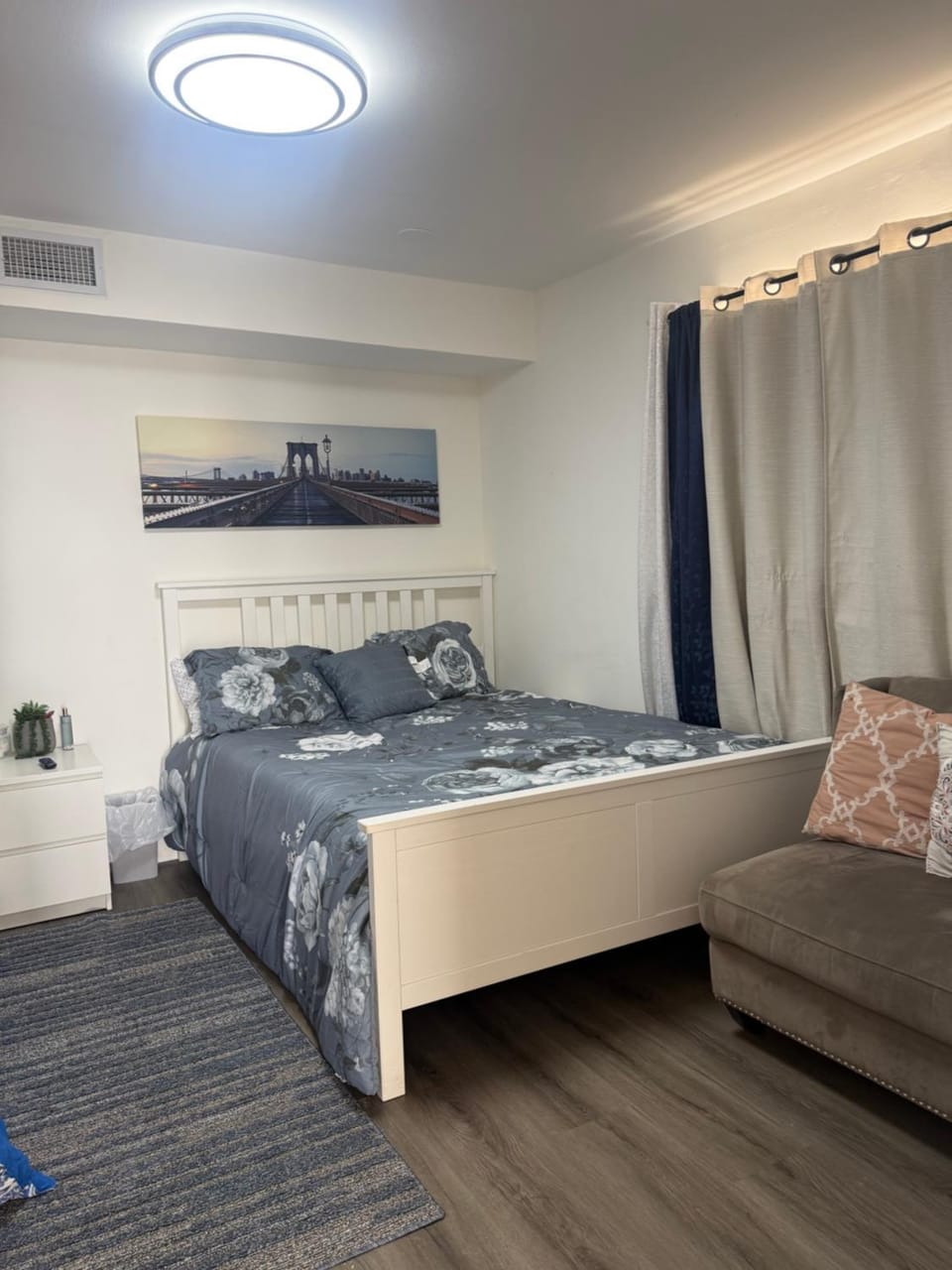 Modern private efficiency Miami Gardens Apartment in Miami Gardens