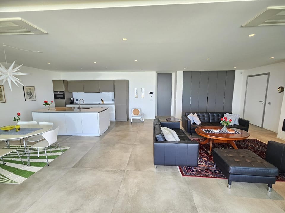 Finisterra Deluxe Apartment in Guia