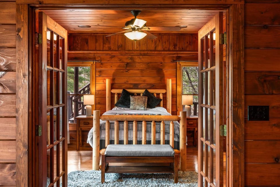 Edge Park Lodge - 4 Ensuites - Stunning Views - Family Friendly House in Sevier County