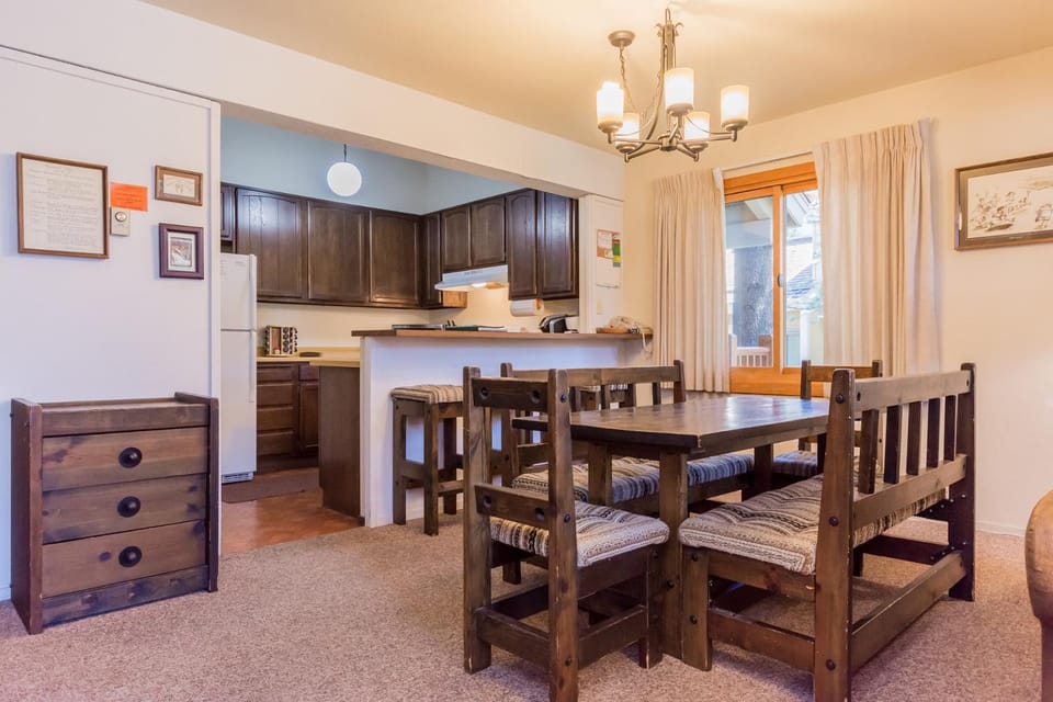 Mammoth Creek Unit 58 House in Mammoth Lakes