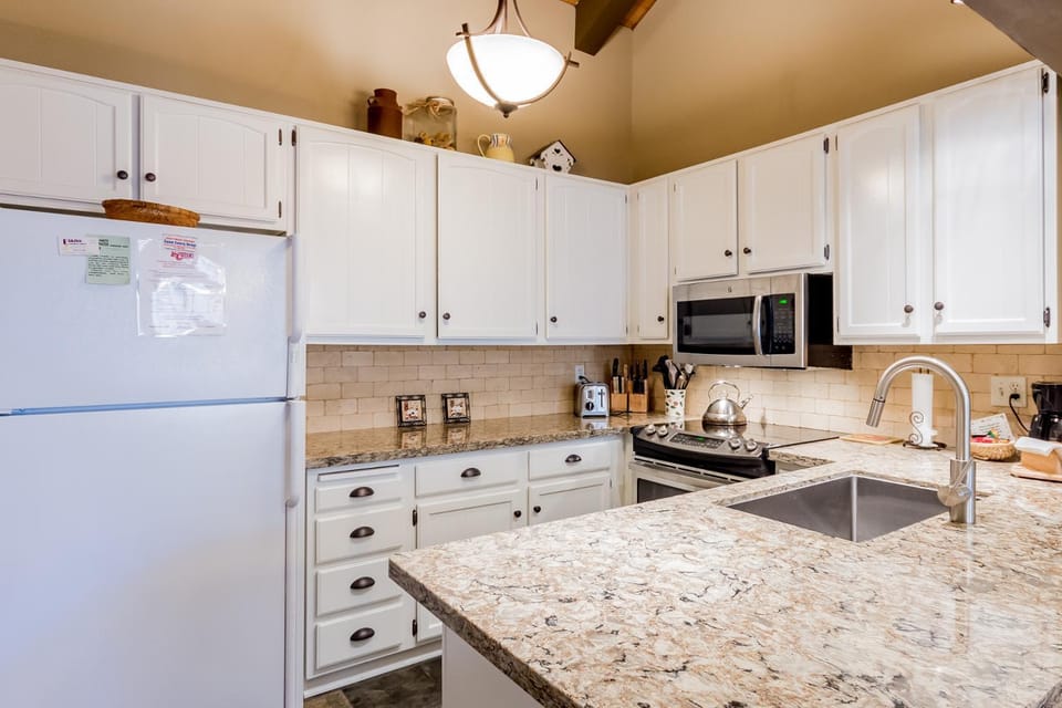 Mammoth Creek Unit 54 House in Mammoth Lakes