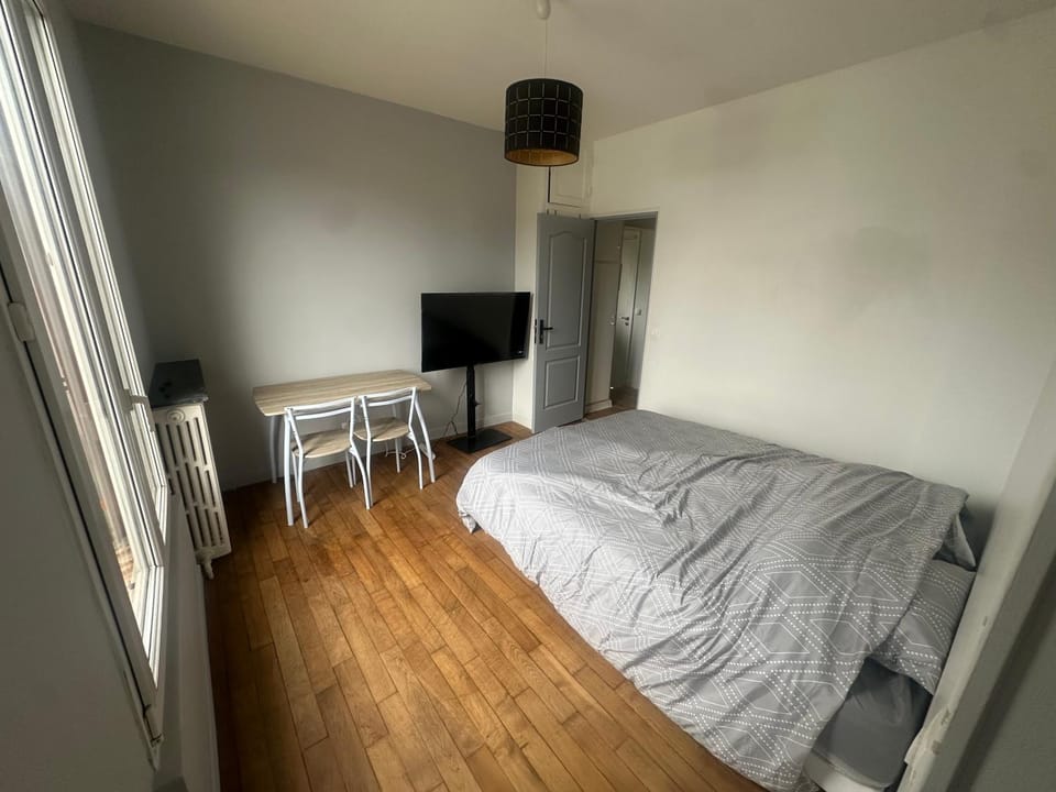 Chambre privee dans une maison 2 Bed and Breakfast in Île-de-France