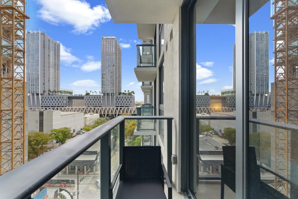 Balcony/Terrace, City view