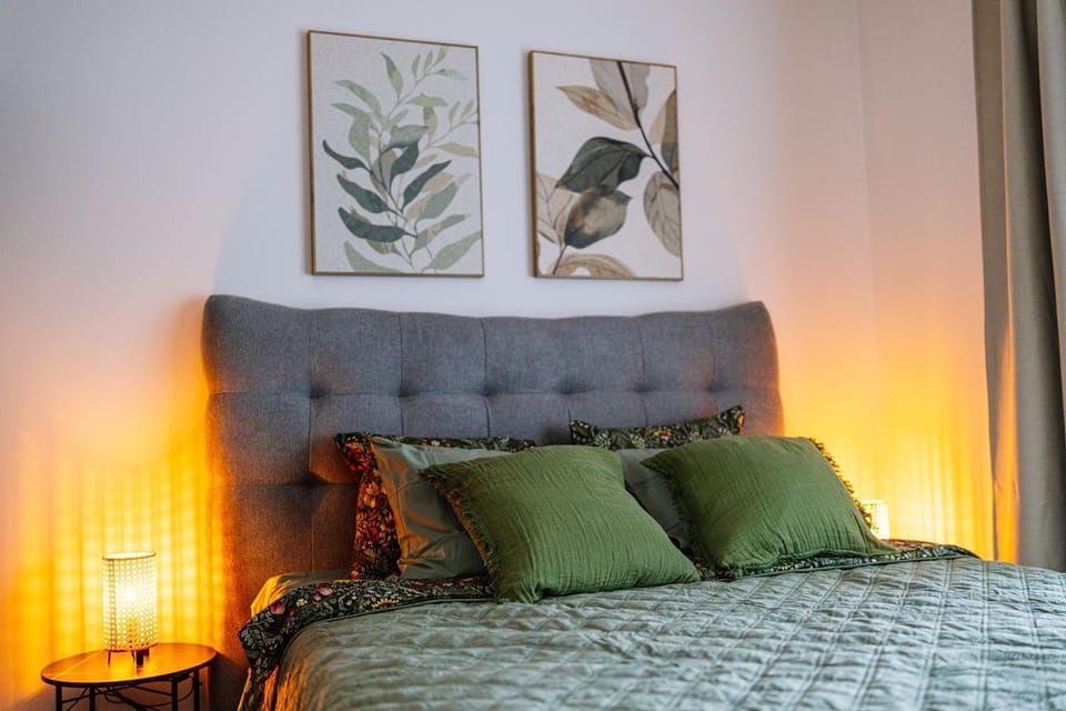 Bed, Bedroom