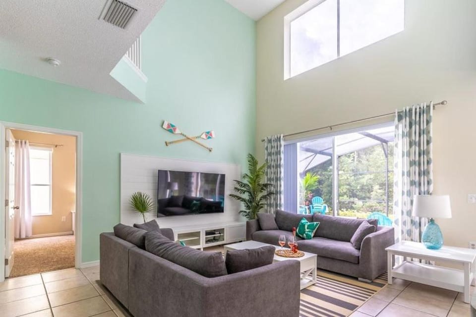 Communal lounge/ TV room, Living room, Area and facilities