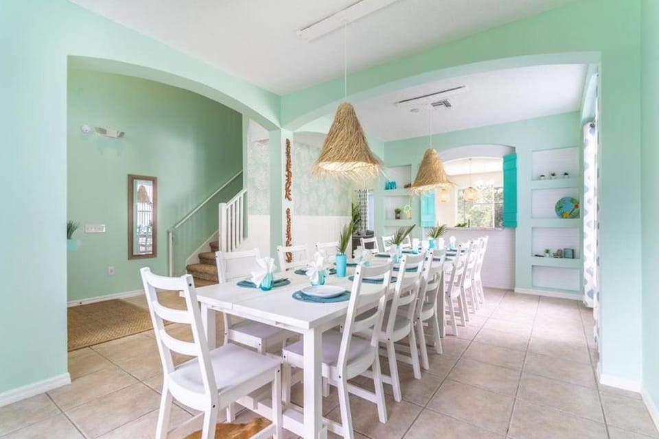 Dining area, Area and facilities