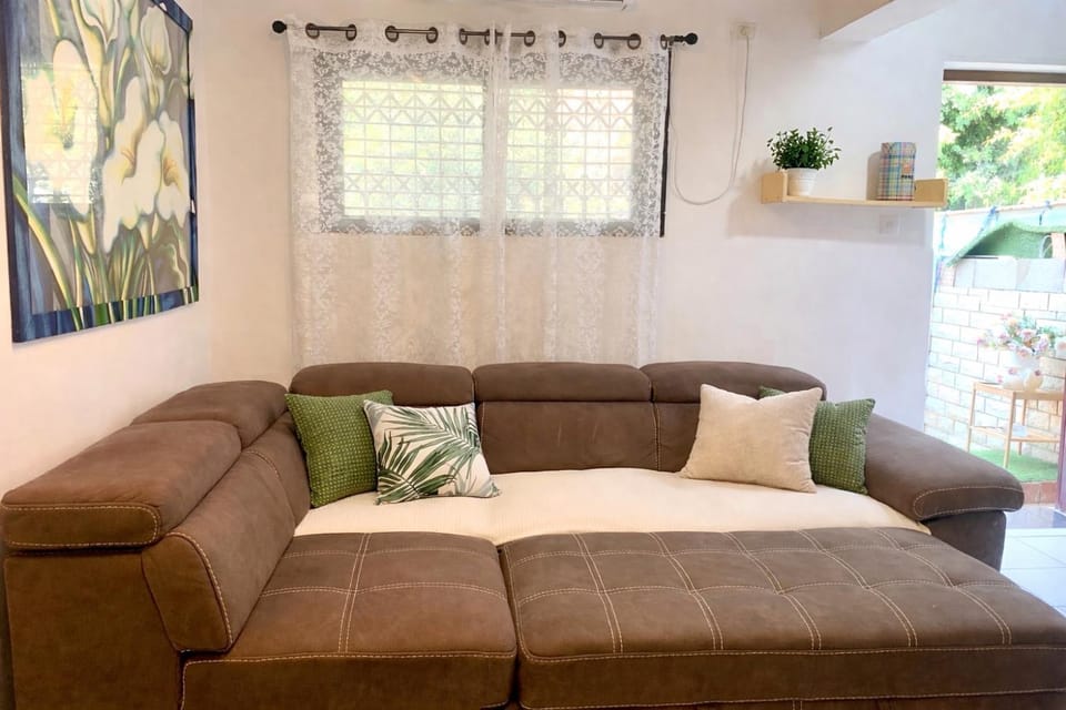 Alona's Apartments- Garden Apartment Apartment in Haifa District