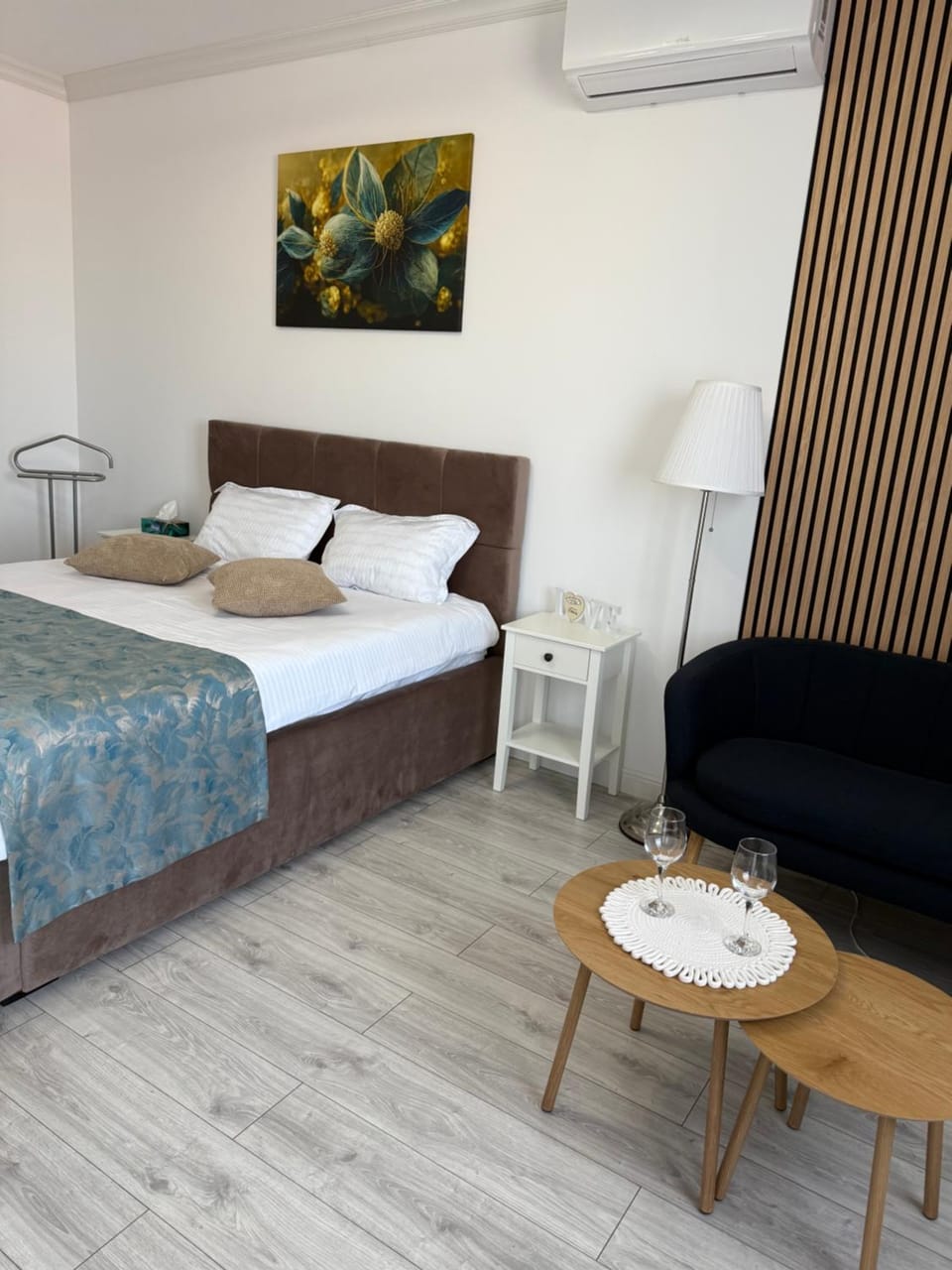 Day Studio 2 Apartment in Romania