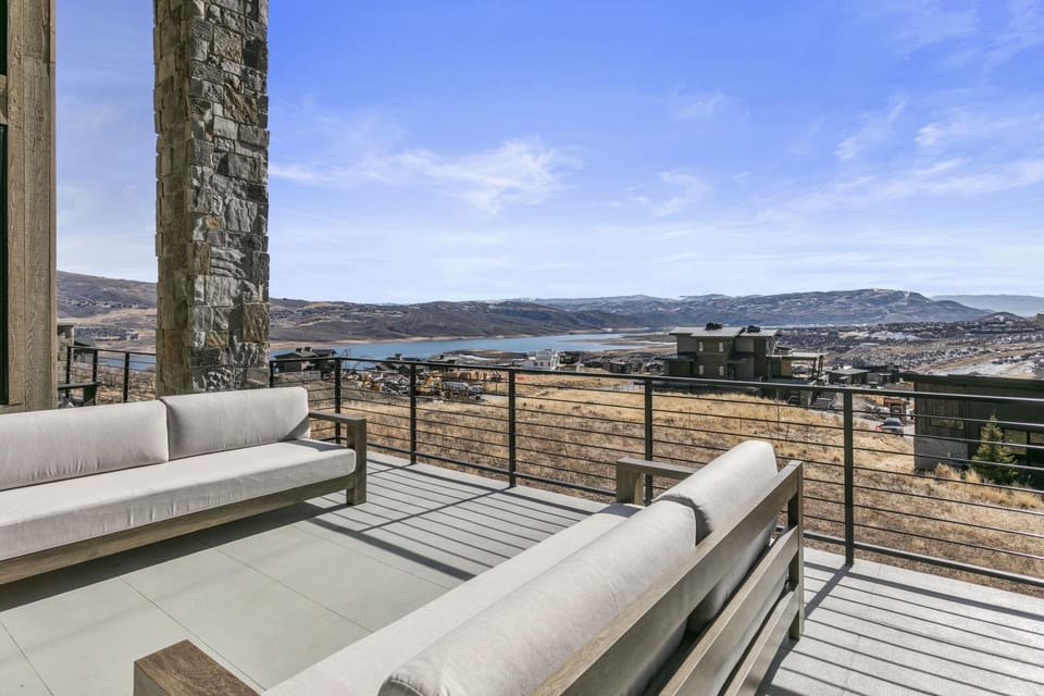 Luxury Deer Valley East Village Retreat - Hot Tub House in Wasatch County