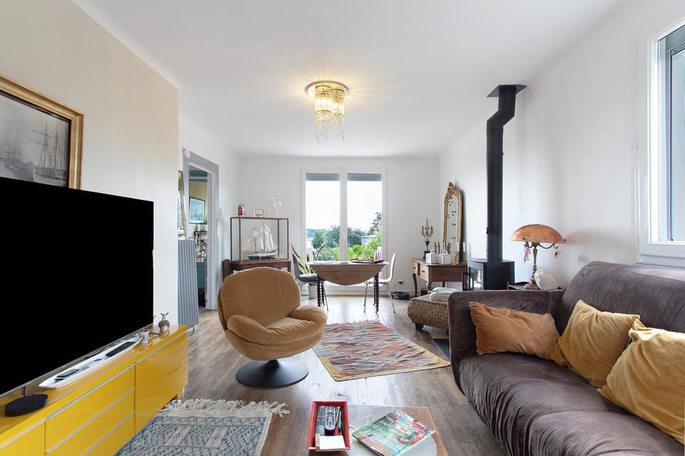 Property building, Living room