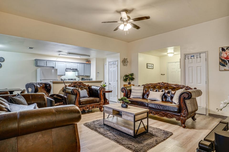16 Mi to Dallas Stadium! Home w/ Easy City Access House in Dallas