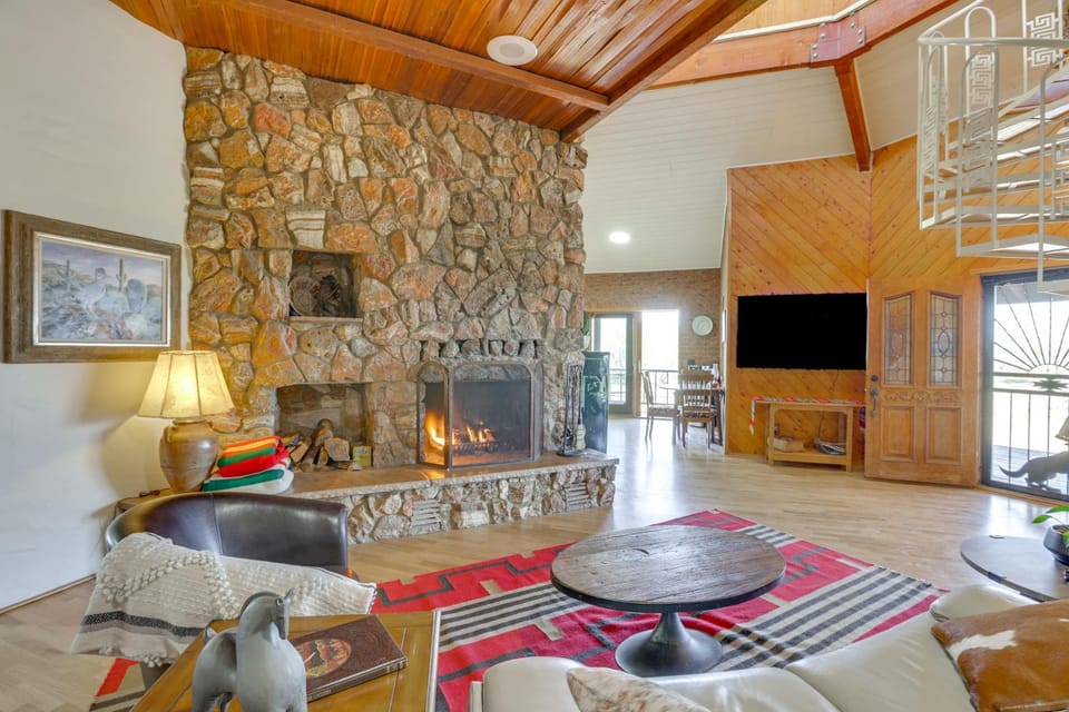 Private Scottsdale Oasis on 10 Acres! Mtn Views House in Pinnacle Peak