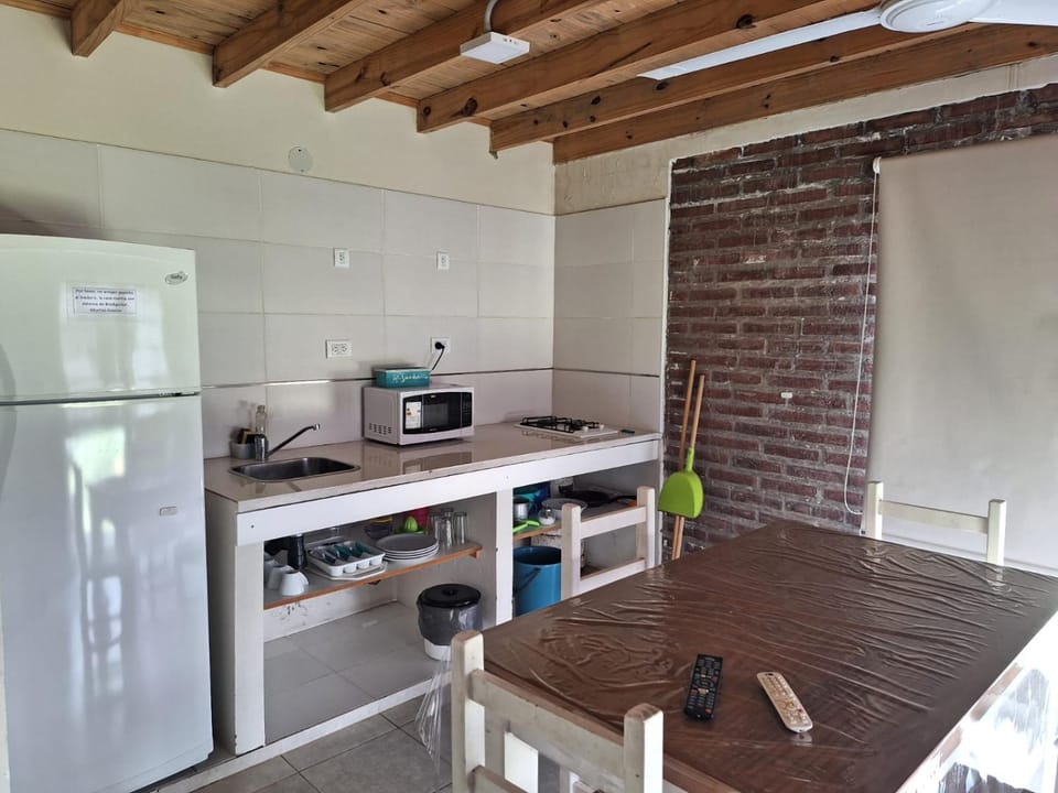 Casa para 4 con pileta en Monte Hermoso Apartment in Buenos Aires Province
