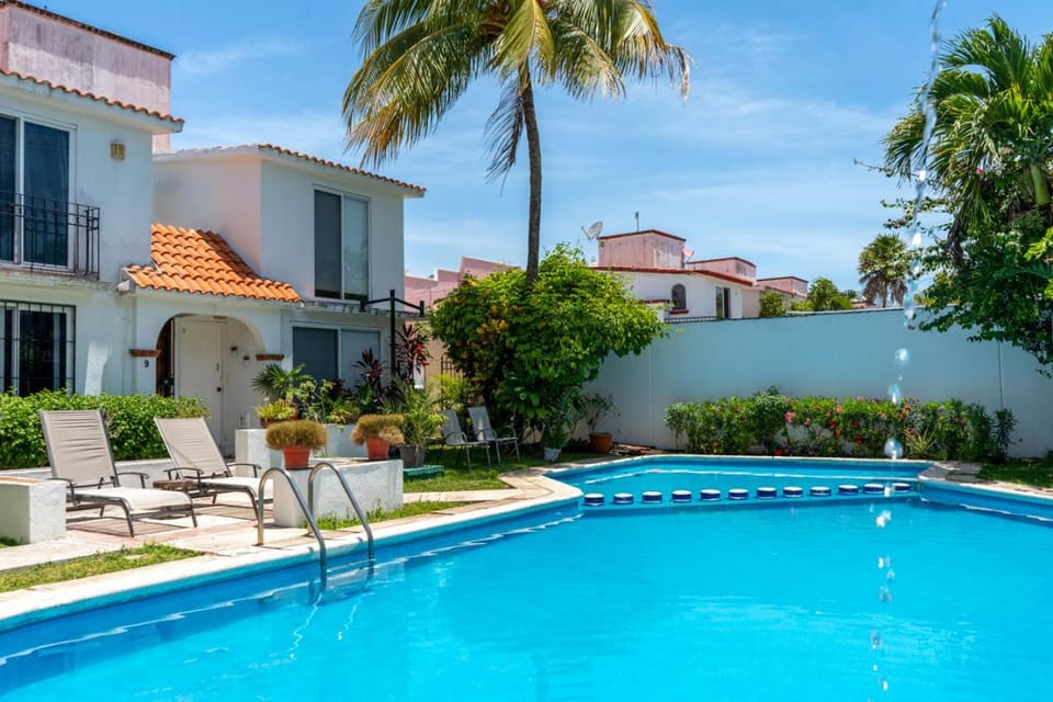 Garden, Area and facilities, Swimming pool, furniture