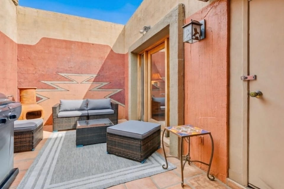 Cave Creek Sonoran Retreat: Walk to Town & Trails House in Carefree