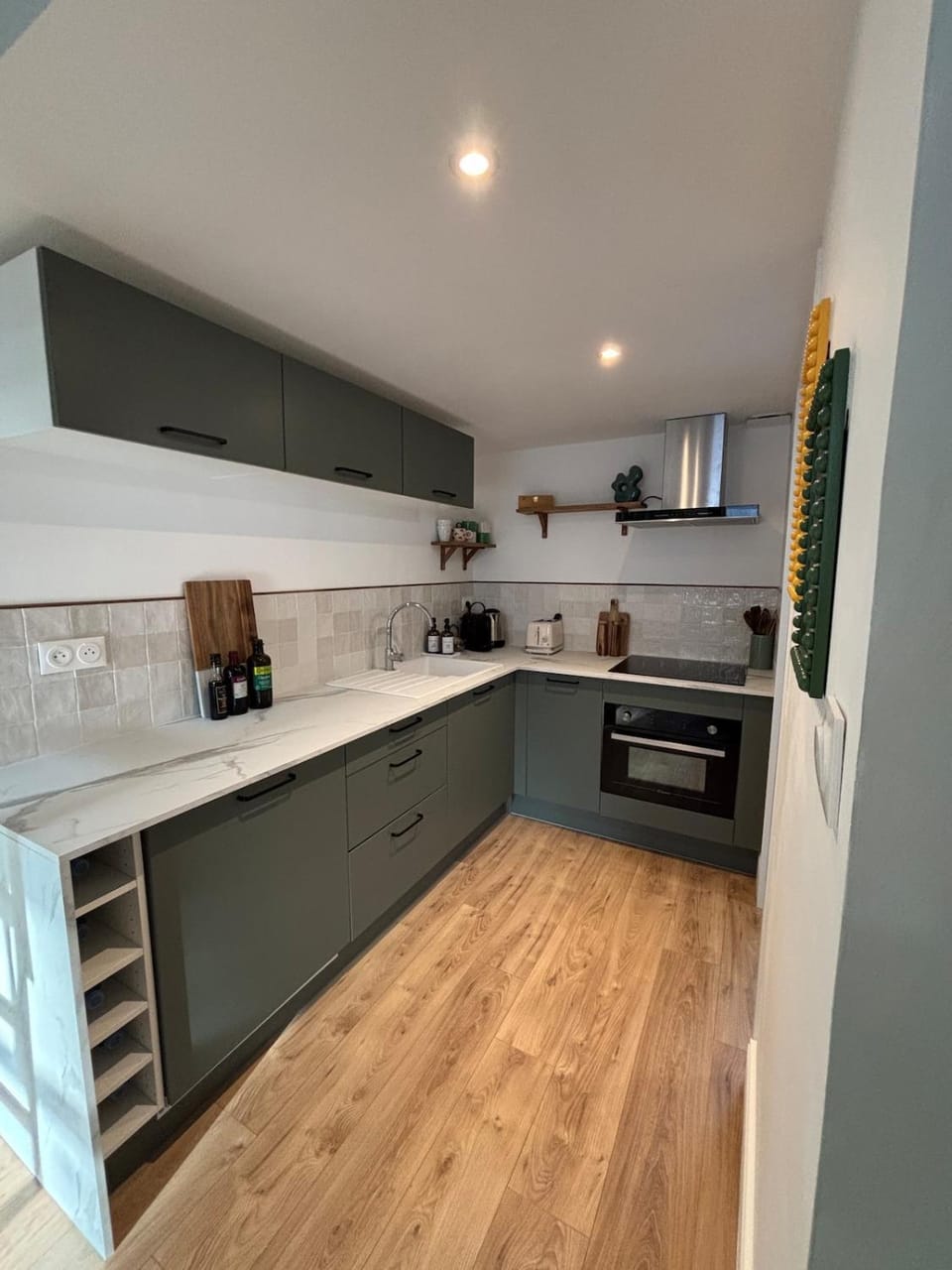 Kitchen or kitchenette