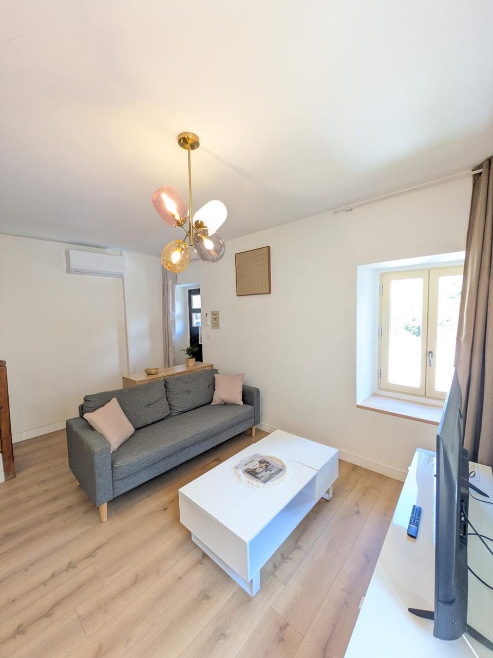 La Tour - Appartement rénové, calme et confortable Apartment in Auvergne-Rhône-Alpes