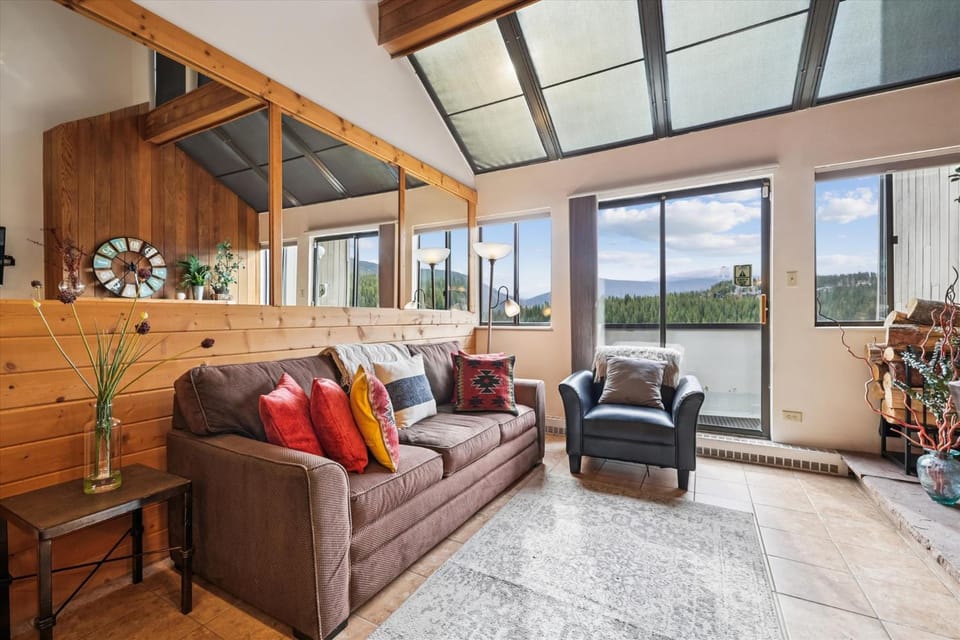 Beaver Run 28220, ski in, ski out with resort amenities Apartment in Breckenridge