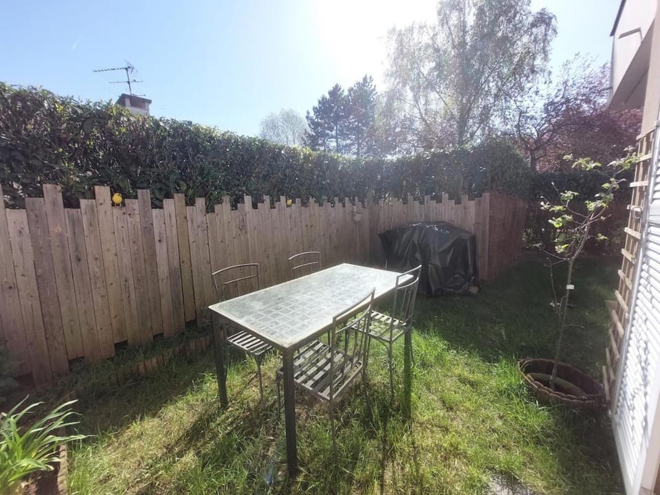 Chambre privée avec Jardin Bed and Breakfast in Île-de-France