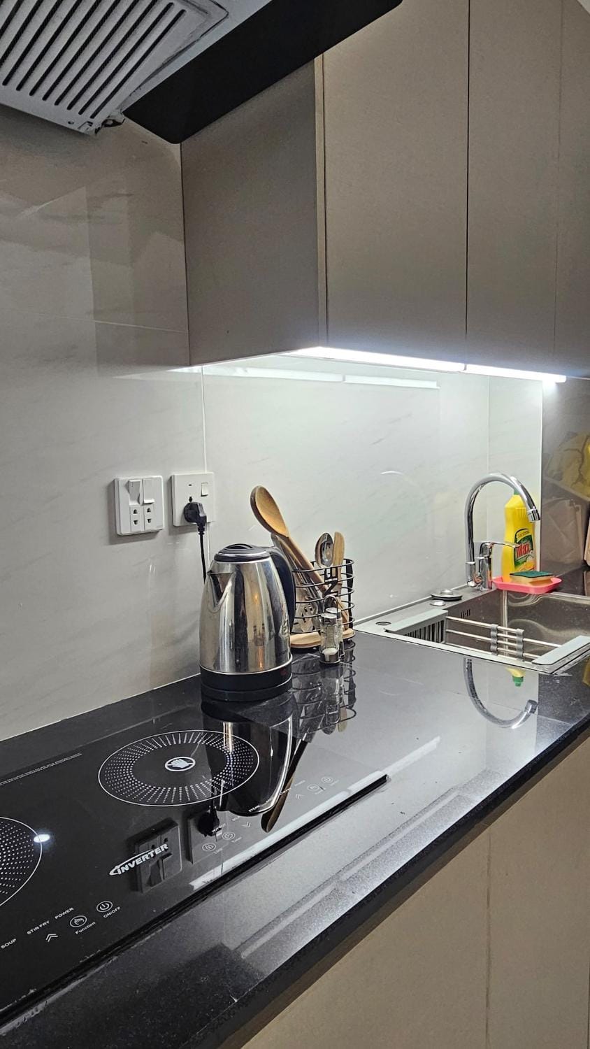 Premium 1BHK , Central Gulberg, MMalam Rd Apartment in Lahore