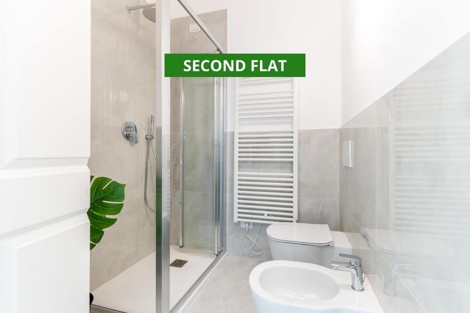 Duomo 8 min walk - 3 Indipendent Flats Apartment in Milan