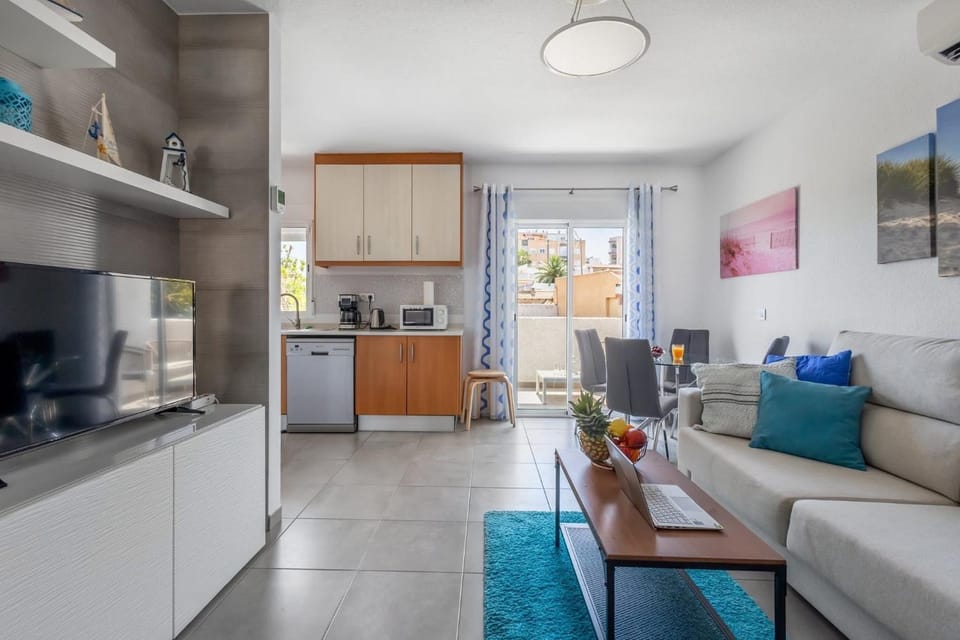 Sea & Sun Escape - La Mata Beach Apartment Apartment in Torrevieja