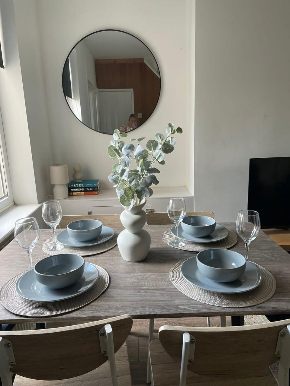 Petal House, Gloucester - Large, Spacious and charming House in Gloucester