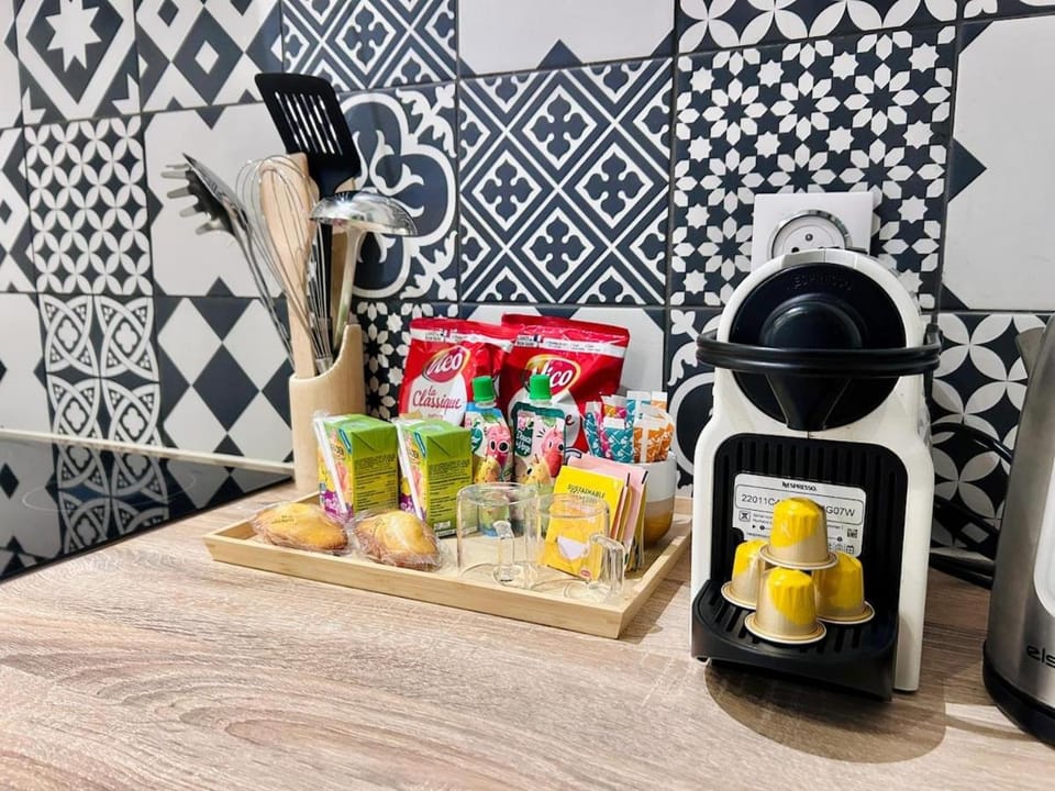 Coffee/tea facilities, Kitchen or kitchenette, Food and drinks, Drinks