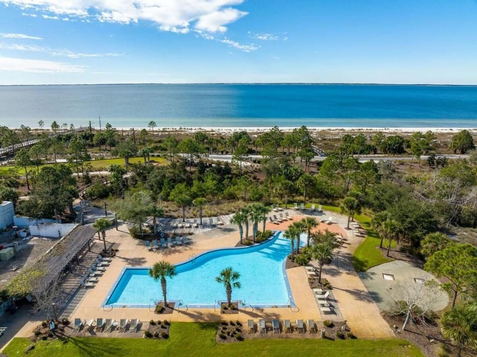 Golf Cart Heated Pool Arcade Games House in Florida