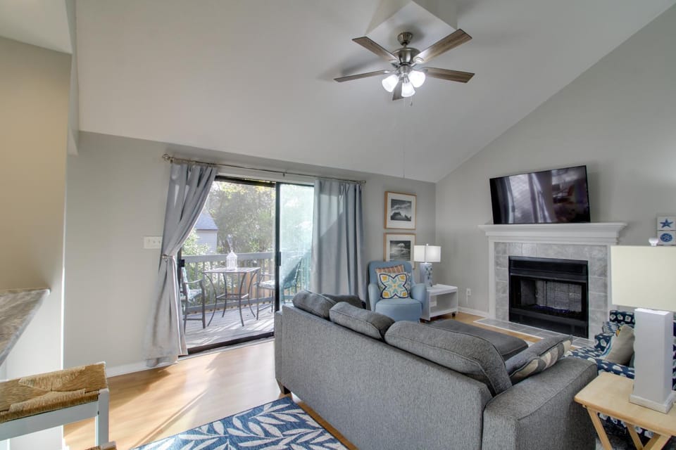 Sun, Surf & Sand in Fort Walton Beach! Cozy Condo House in Fort Walton Beach