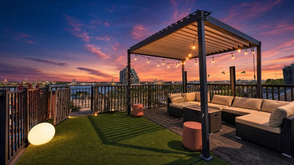Apartmint - Grand Queen Village Retreat in Philladelphia House in Penns Landing