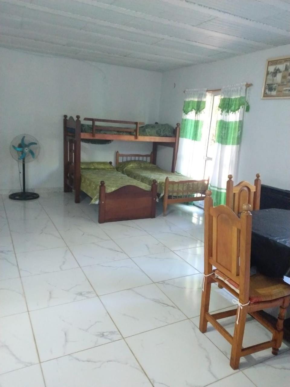 Bed, Living room, Seating area, Dining area