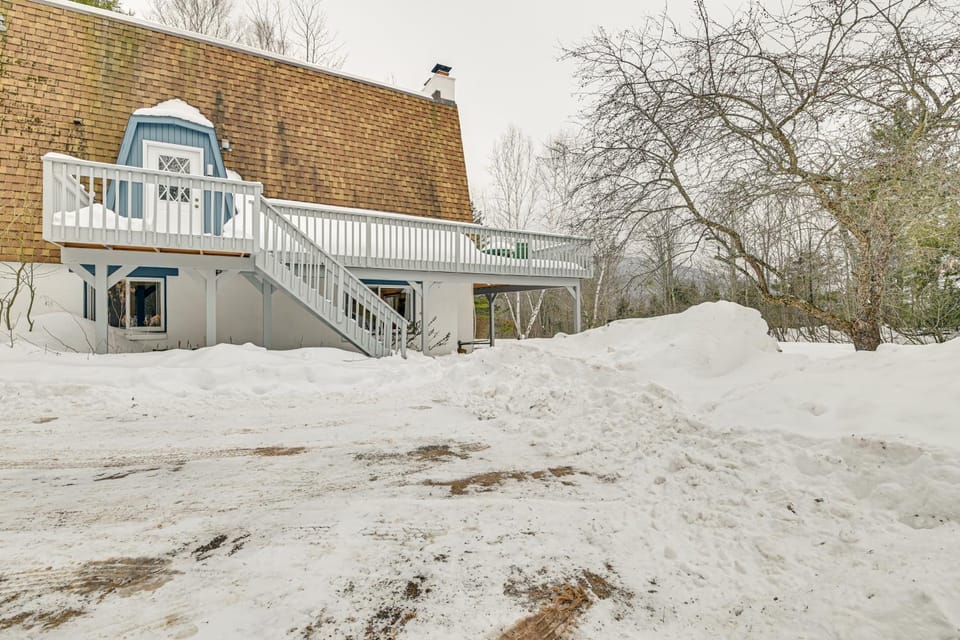 3 Mi to Windham Mountain: Pet-Friendly Apt w/ Yard Apartment in Capital District, NY, USA