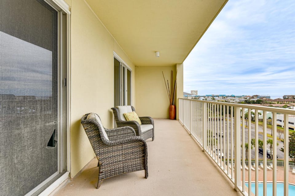 Steps to Sea! Snowbird Haven in Miramar Beach House in Miramar Beach